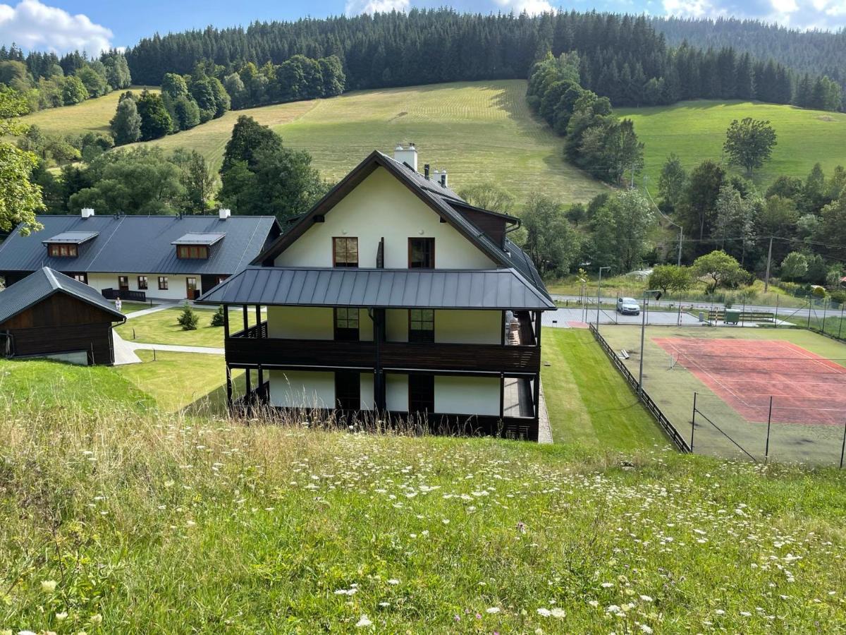 Apartmany Neta Velke Karlovice, Polansky Dvur Exterior foto